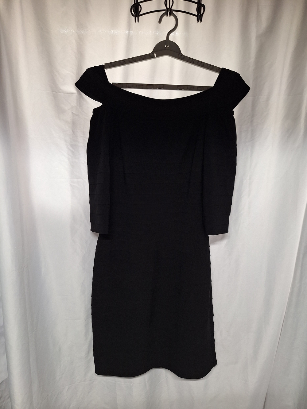 Adrianna Papell Black One-Shoulder Sheath Dress